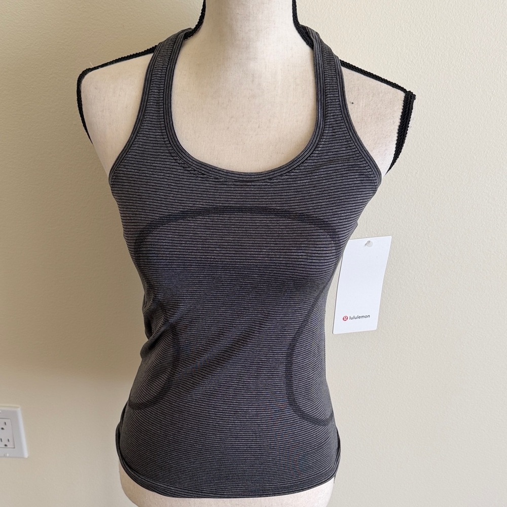 Lululemon Swiftly Tech Racerback Tank Top 2.0 Waist Length Size 4